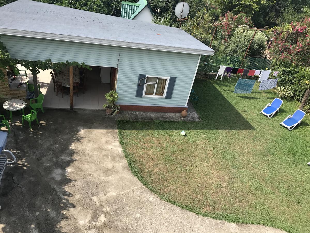 Dom U Morya Hotel Pizunda Bagian luar foto