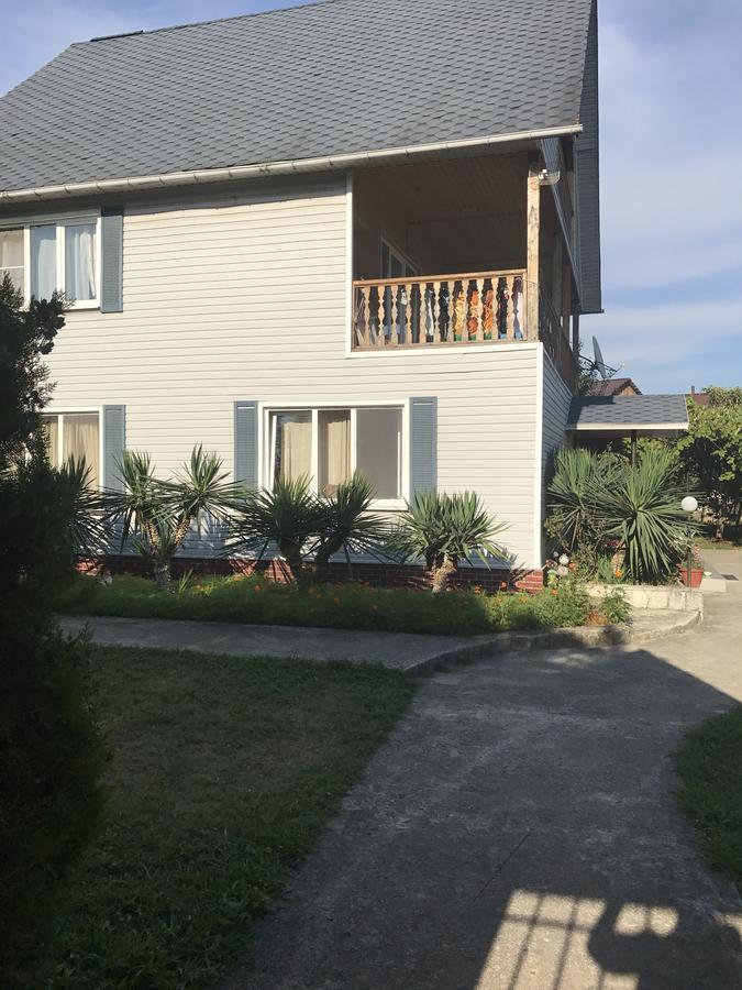 Dom U Morya Hotel Pizunda Bagian luar foto
