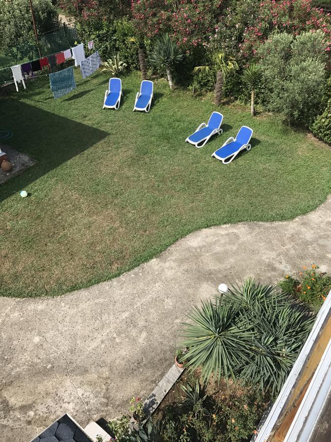 Dom U Morya Hotel Pizunda Bagian luar foto